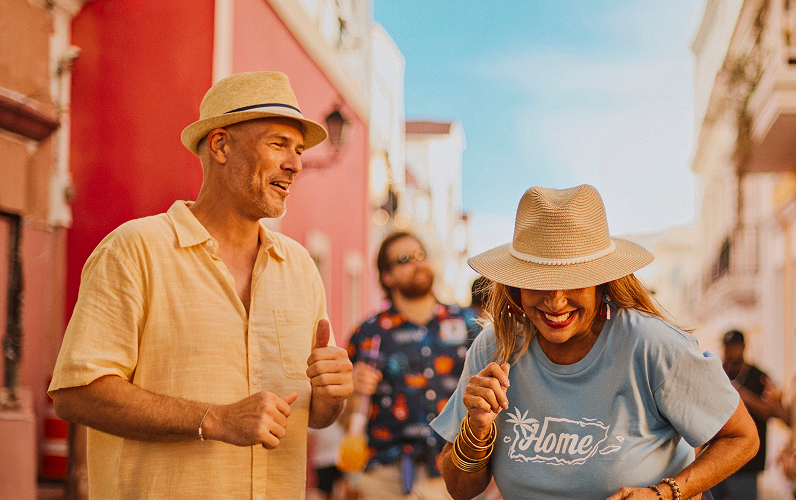 Older couple dancing in Puerto Rico