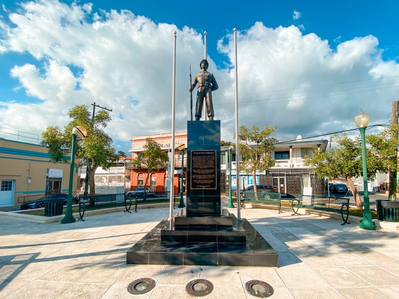 Monumento Soldado - Añasco | Discover Rico