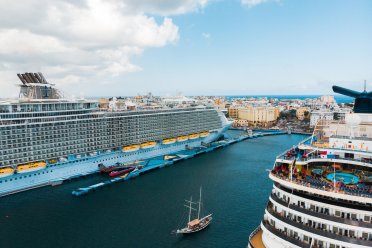 Arriving at the cruise port 