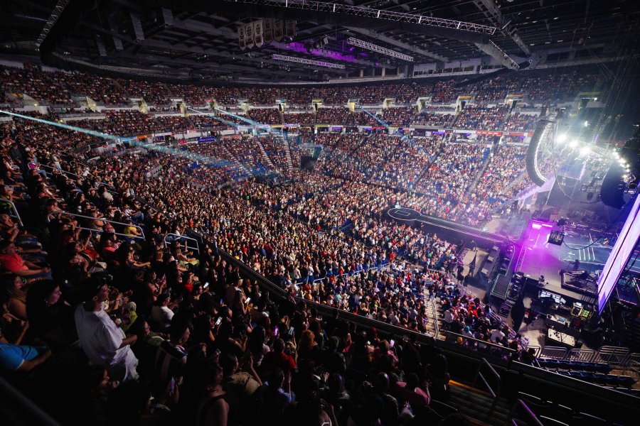 Concierto en Coliseo de Puerto Rico, principal sala de espectáculos en San Juan.