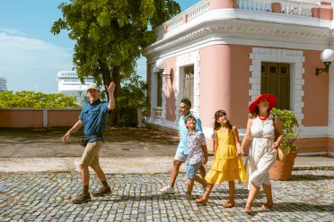 Family taking a tour in Old San Juan.