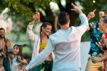 People dancing