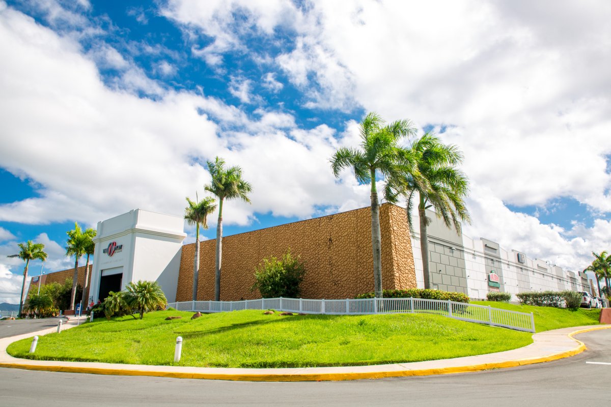 Vista exterior del Outlet Mall en la Ruta 66