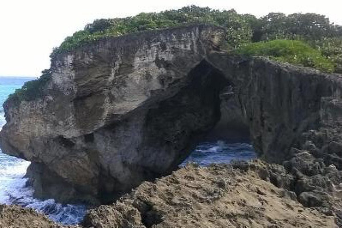 Exterior view of La Cueva del Indio in Arecibo. 