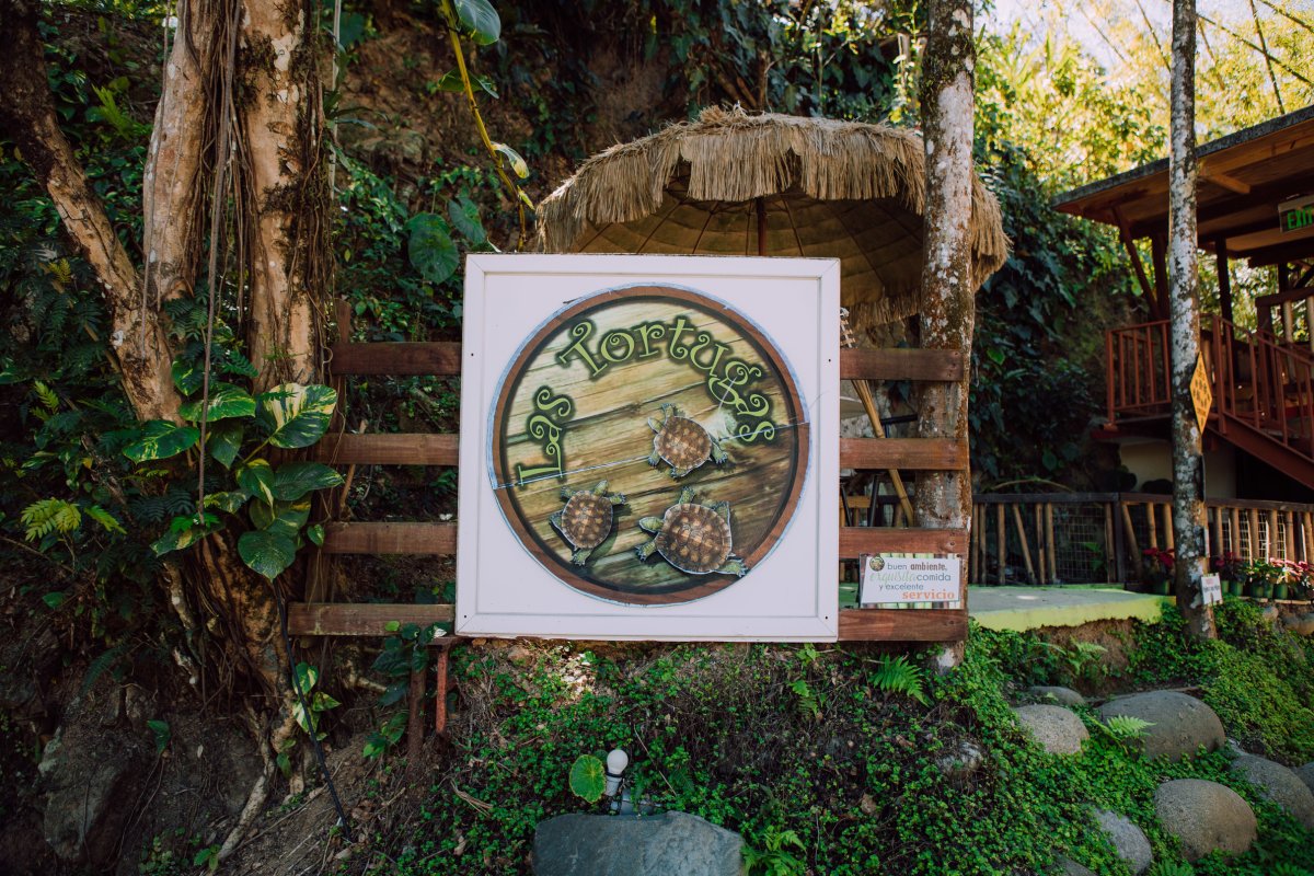 The sign in front of las tortugas in utuado