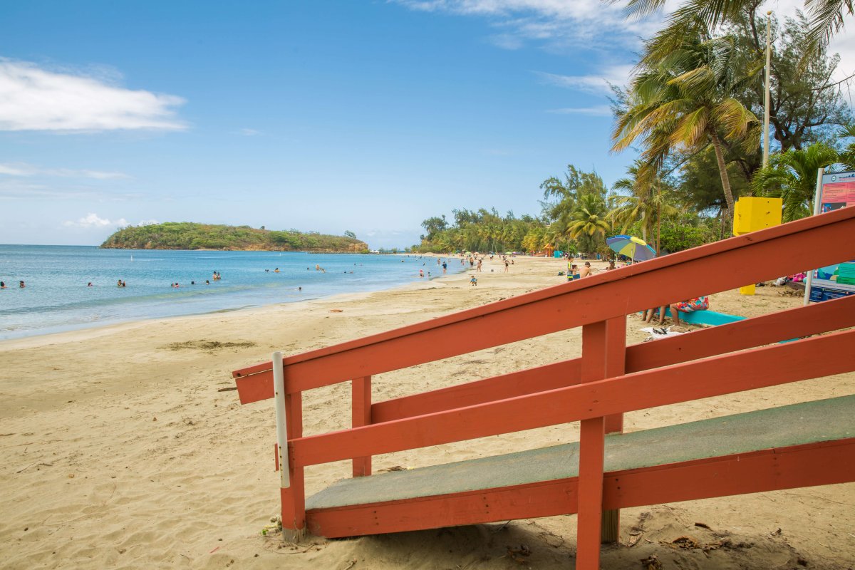 Toa Baja es conocida por sus hermosas playas y vistas.