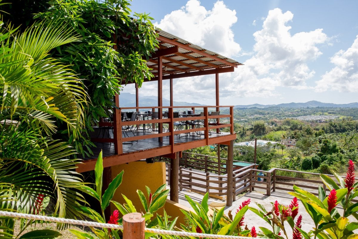 Scenic overview of Juncos from the Restaurante Casaju