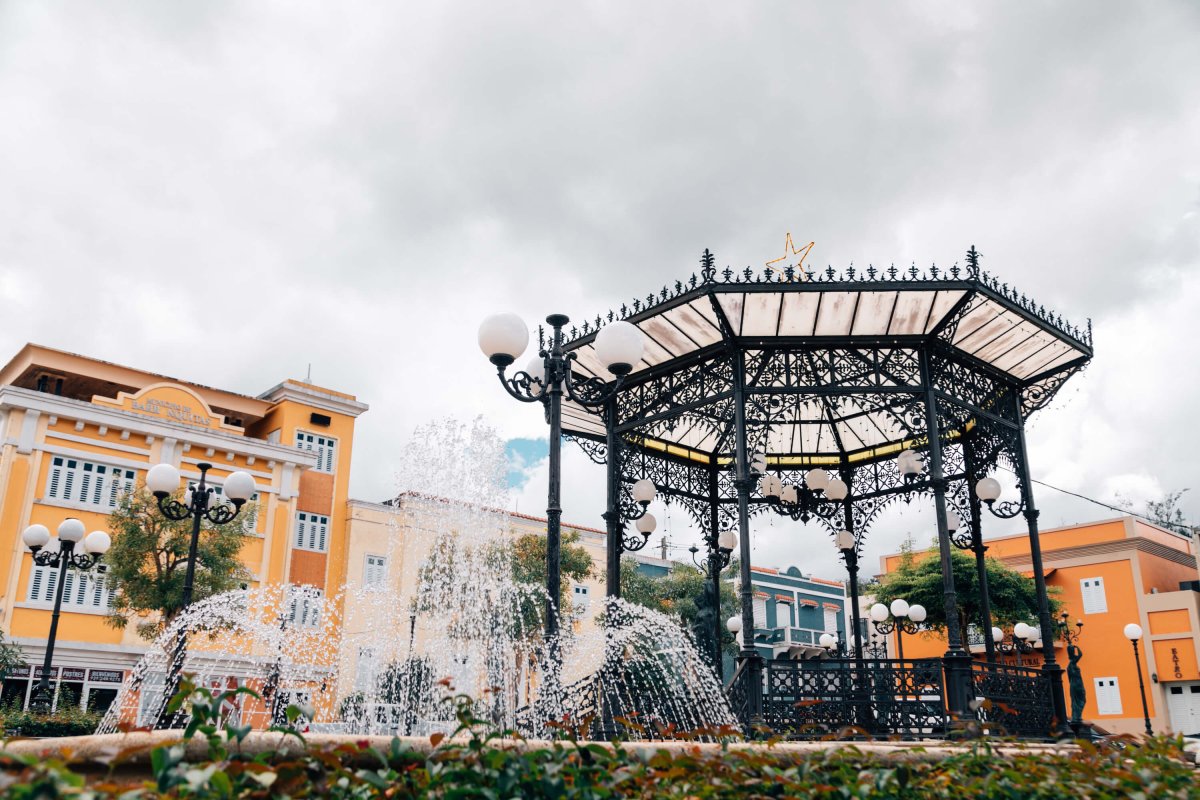 Plaza Pública Mons. Miguel Angel Mendoza