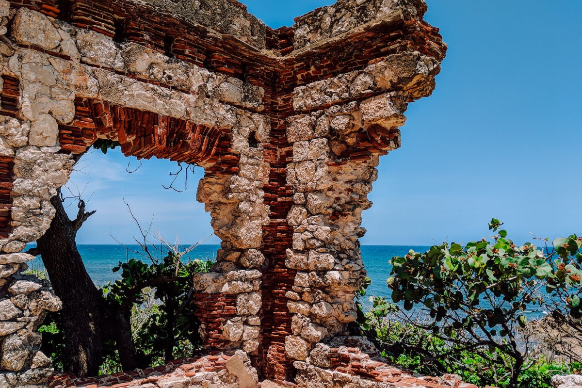 Ruinas Faro Punta Borinquen