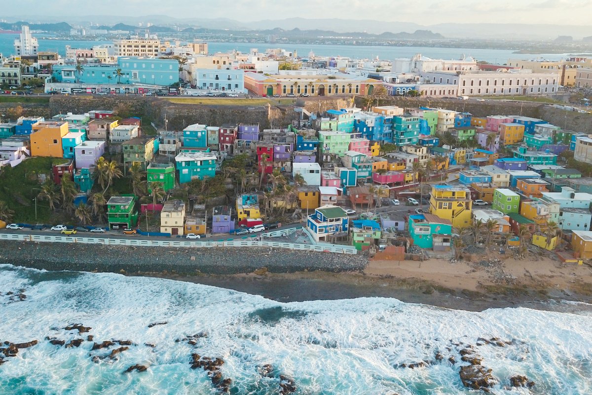 Vista aerea del barrio de La Perla en San Juan.