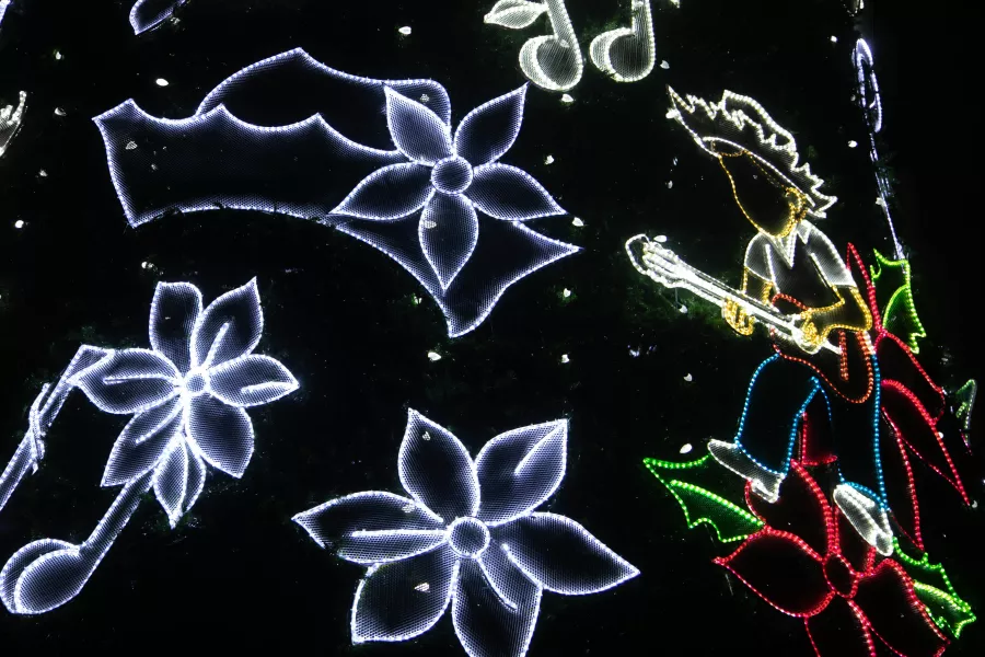 Decoraciones de luces navideñas en Puerto Rico.