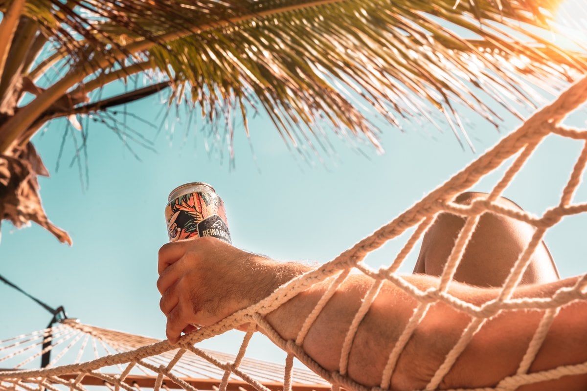Reina Mora offers tropical citrus beers, ideal for enjoying the Island vibes.