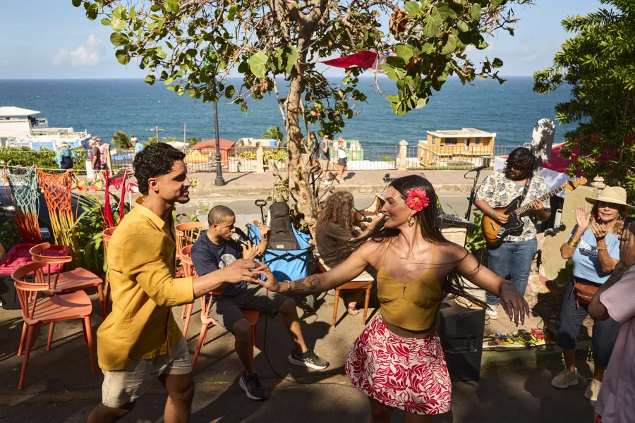 Couple dancing in the streets of Old San Juan.