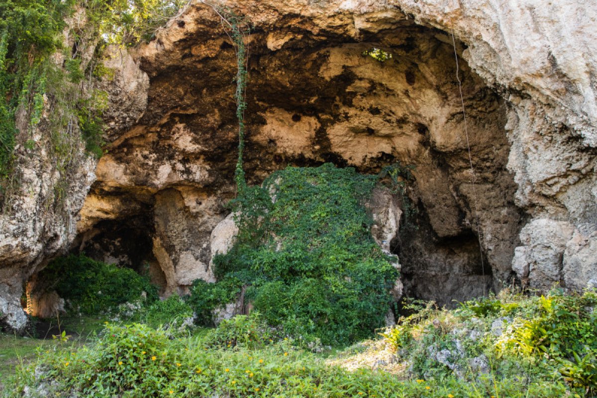 Cueva María de la Cruz