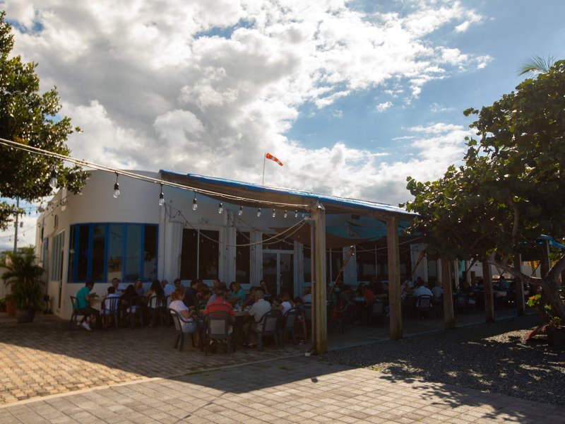 Outside view of Salitre's restaurant in Arecibo.