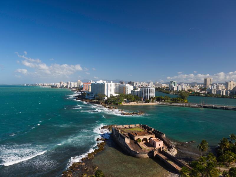 Vista del Condado desde el Viejo San Juan.