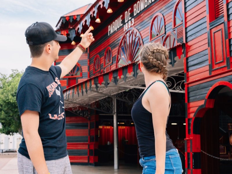 Young people visiting Parque de Bombas in Ponce.