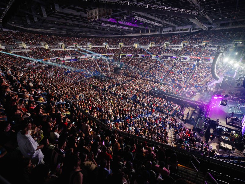 Concierto en Coliseo de Puerto Rico, principal sala de espectáculos en San Juan.