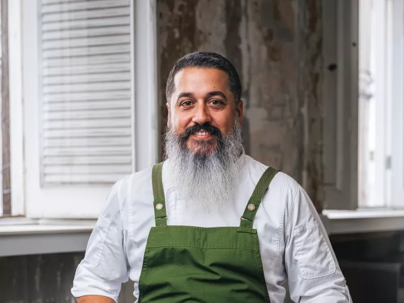 Retrato del chef Ángel David Moreno, de El Gallo Pinto.