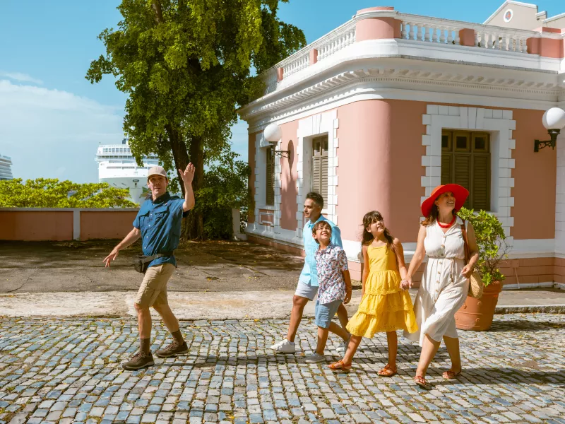Family taking a tour in Old San Juan.