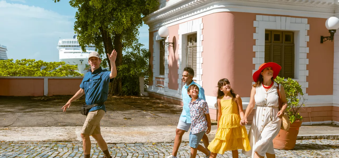 Family taking a tour in Old San Juan.