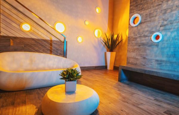 Inside view of a waiting area in Cloud Spa.