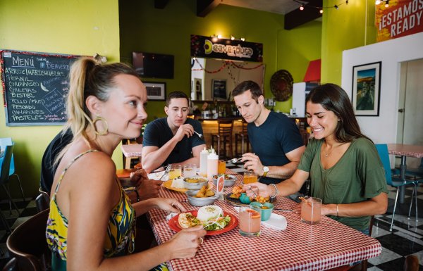 A group of friends enjoying lunch in Old San Juan.
