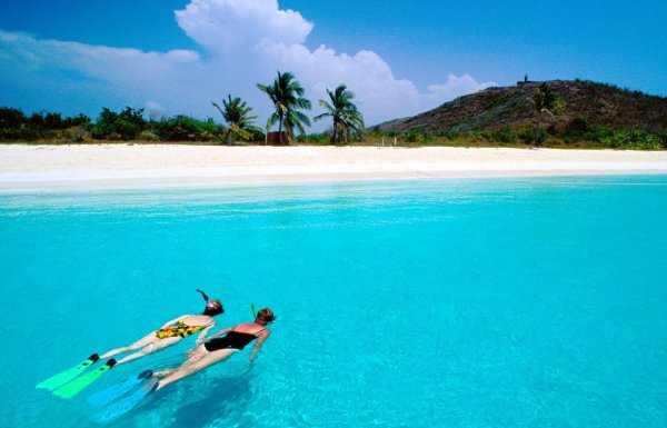 Two women snorkeling near Culebrita