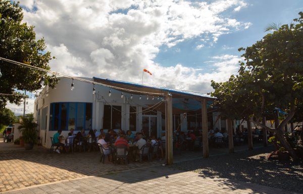 Outside view of Salitre's restaurant in Arecibo.