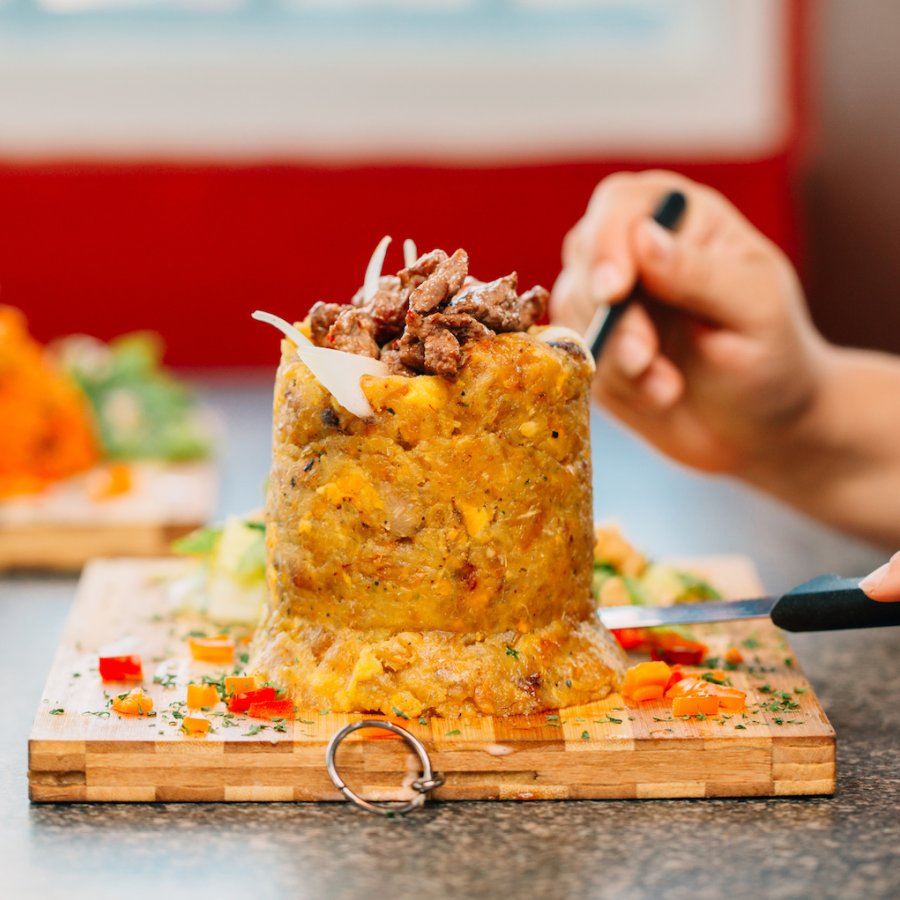 House specialty arroz mamposteao at Mampostéalo Steakhouse & K’ffee