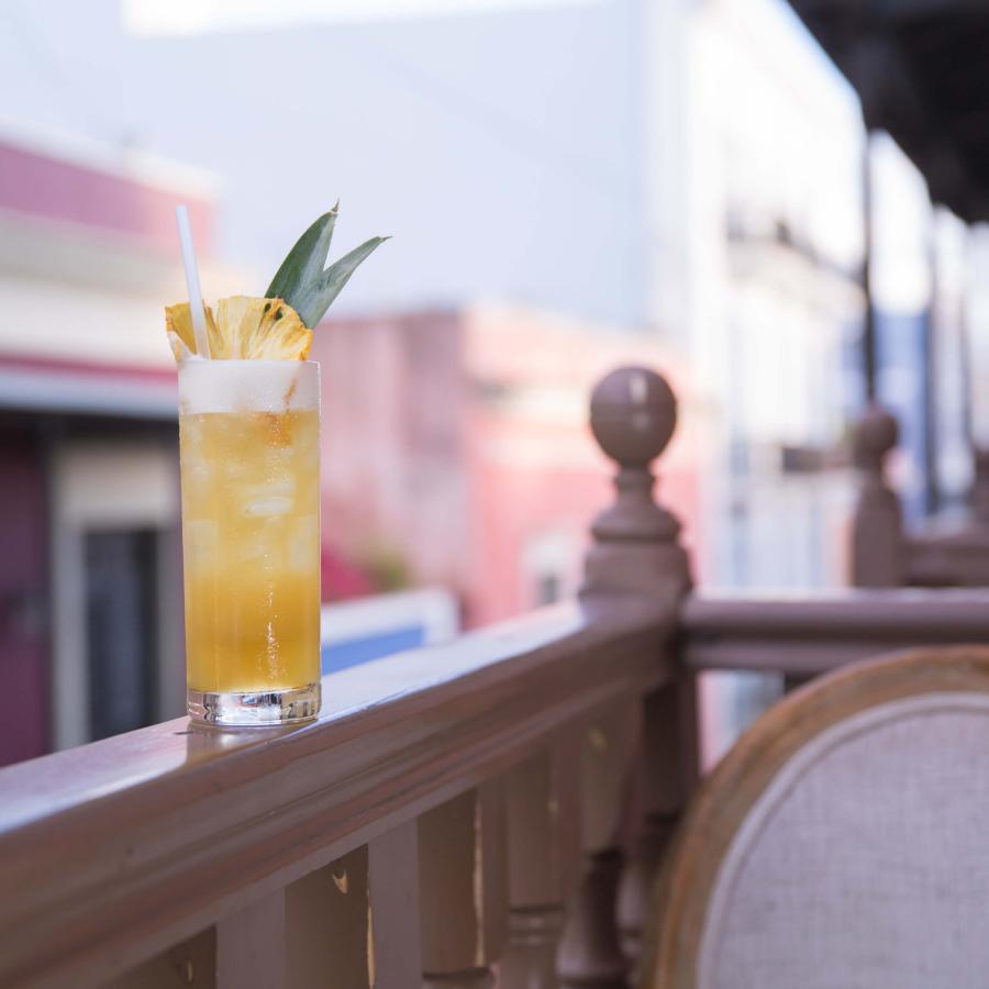 a tropical drink on the terrace of the mezzanine. 