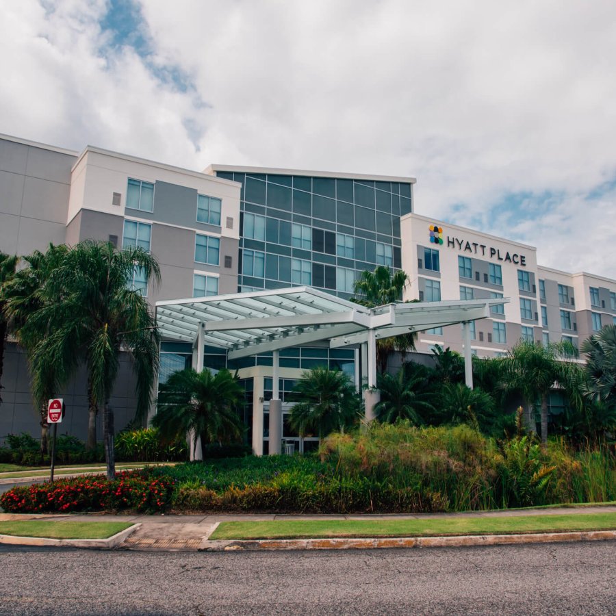 Exterior view of the Hyatt Place Hotel and Casino in Manatí. 