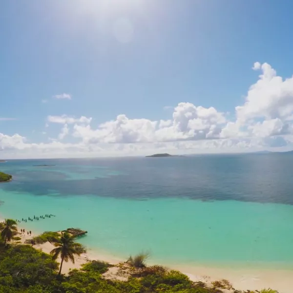 Panoramic view of Puerto Rico’s Icacos Island showcasing its white-sand beaches and turquoise waters