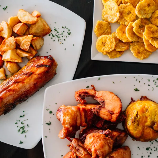 Comida criolla samples.