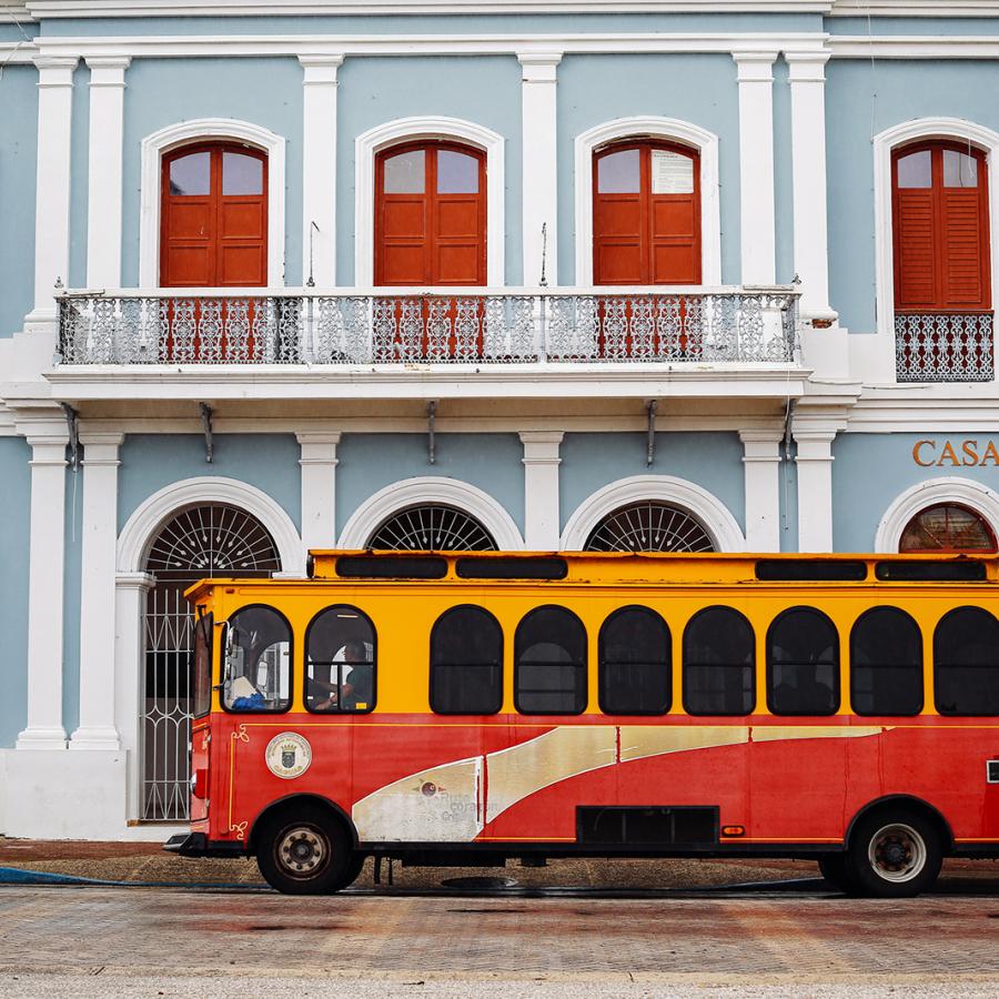 A trolley in front of the mayor's office in Caguas.