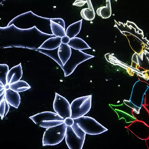 Festive Christmas decor in Puerto Rico, showcasing vibrant Puerto Rican Christmas traditions.