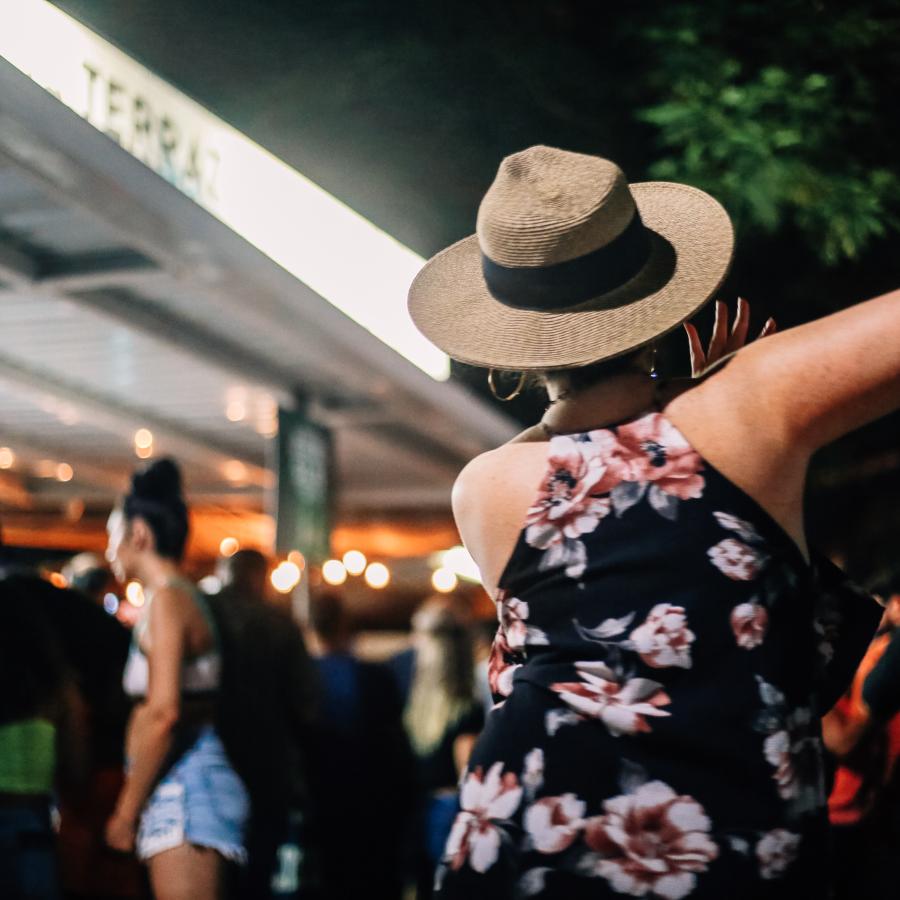 People dancing