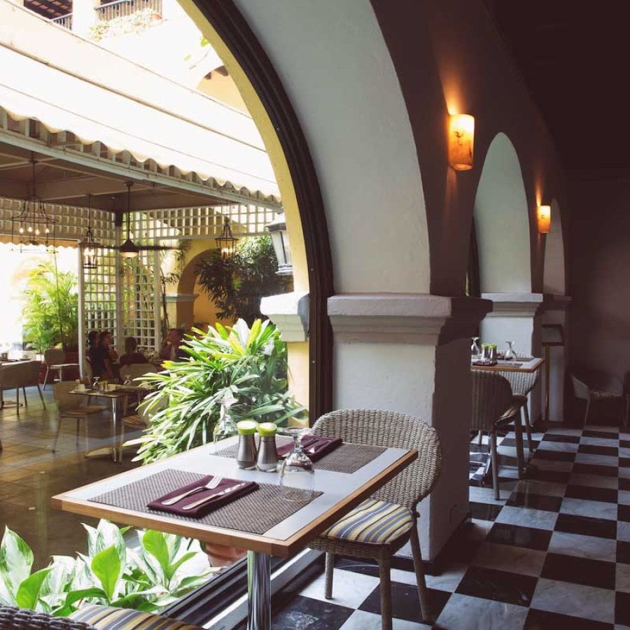 Patio del Nispero