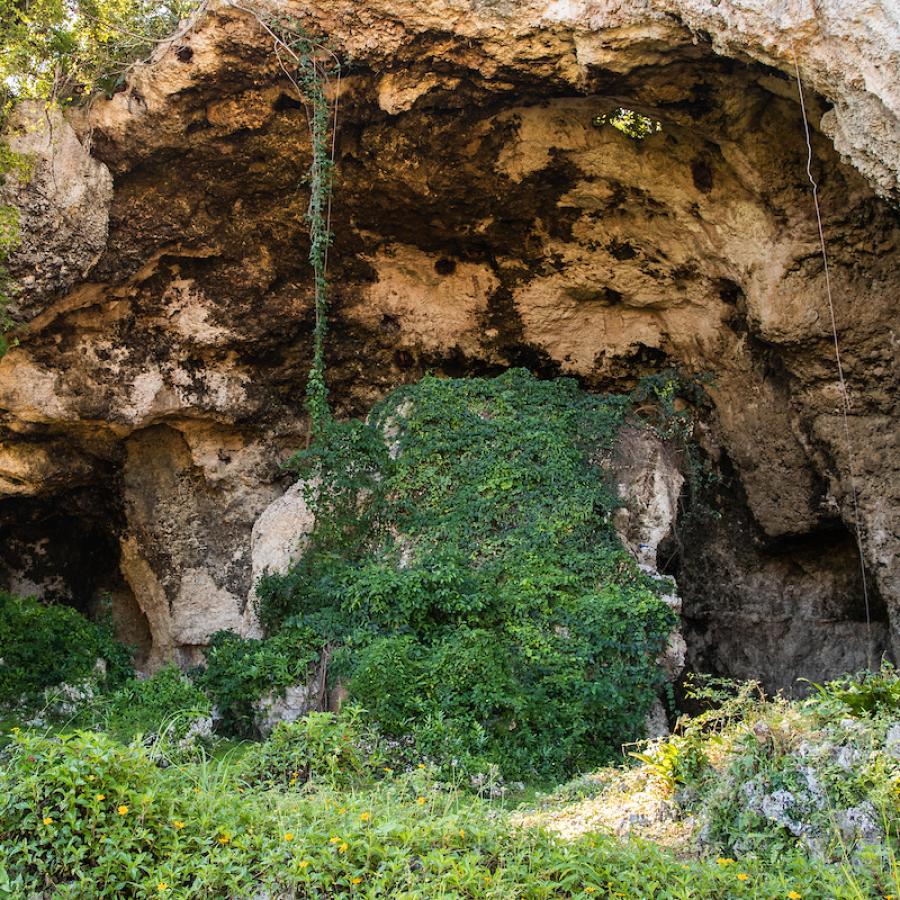 Cueva María de la Cruz in Loíza