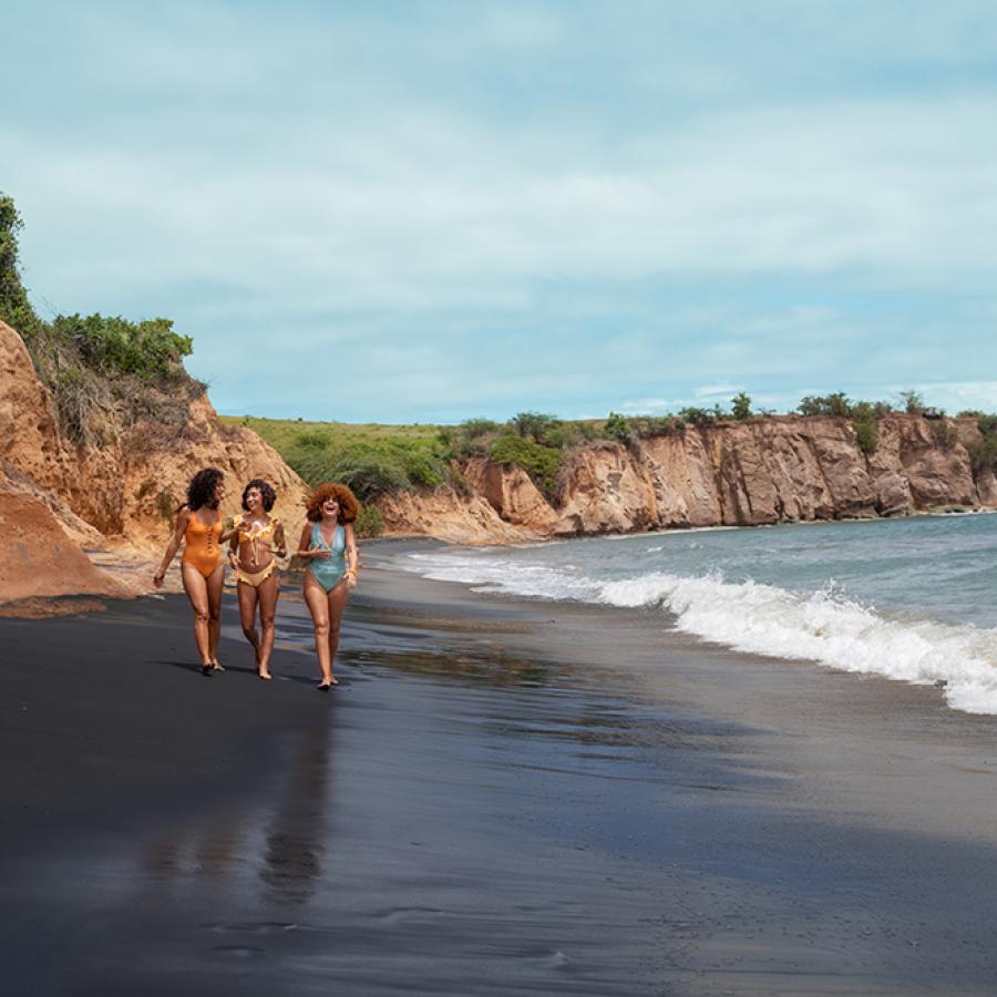 Playa Negra