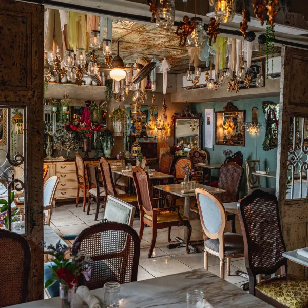 Interior dining room of Verde Mesa.