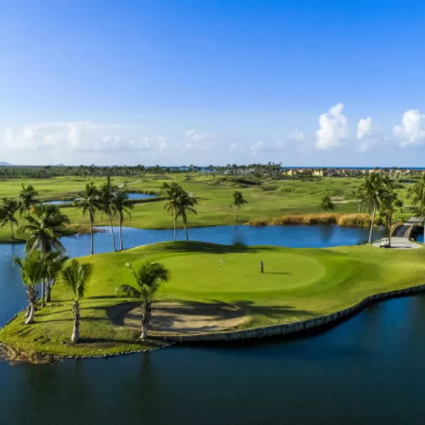 Enjoy spectacular oceanfront views at Costa Caribe Golf & Country Club