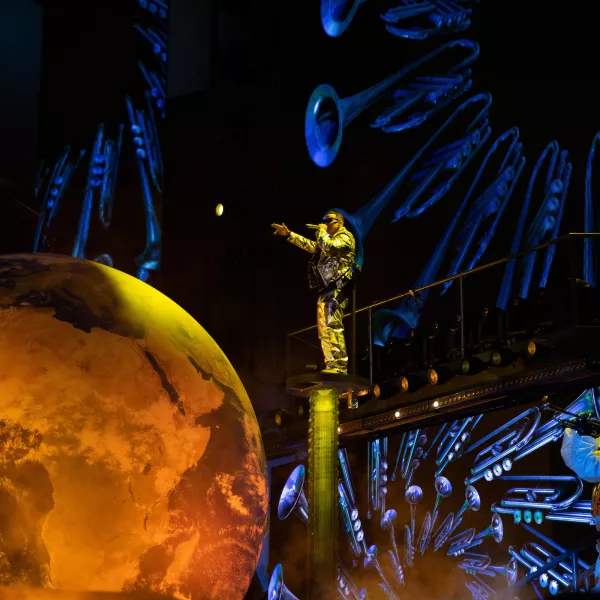 Boricua artist Daddy Yankee performing.