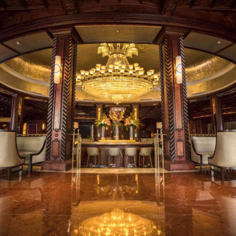 El Fairmont El San Juan Hotel es conocido por su ambiente de fiesta extravagante todo el año. 