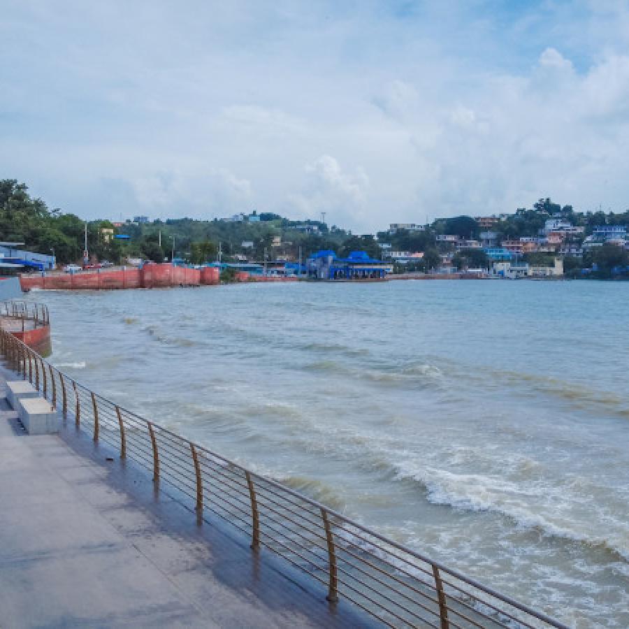 oceanfront views of the beach at El Malecon in Naguabo.