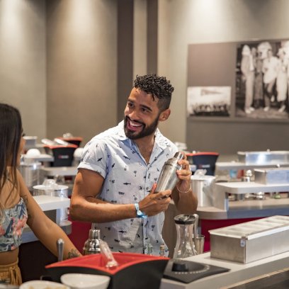 Two people enjoying a rum tasting session in Casa Bacardí.
