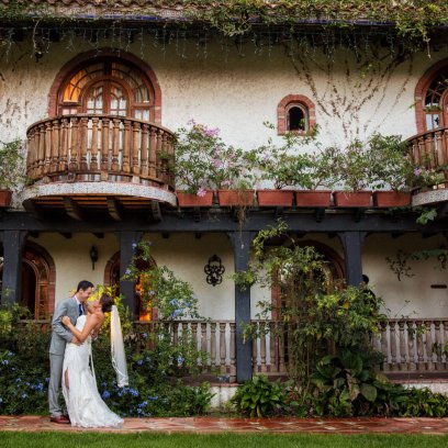 A fairy tale wedding at Hacienda Siesta Alegre. Photo by Noel Del Pilar.