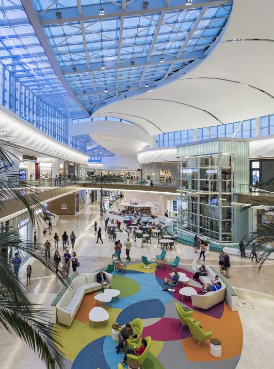 Inside view of the Mall of San Juan.