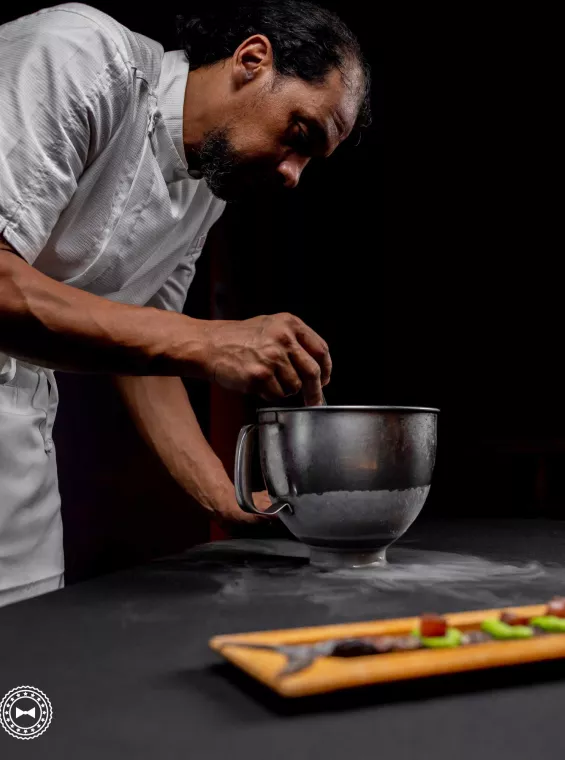 La visión culinaria del chef Carlos Portela hecha realidad en Orujo.