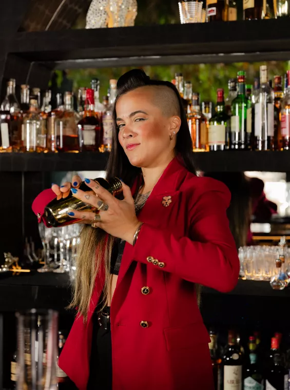Portrait mixologist Nicky Fas